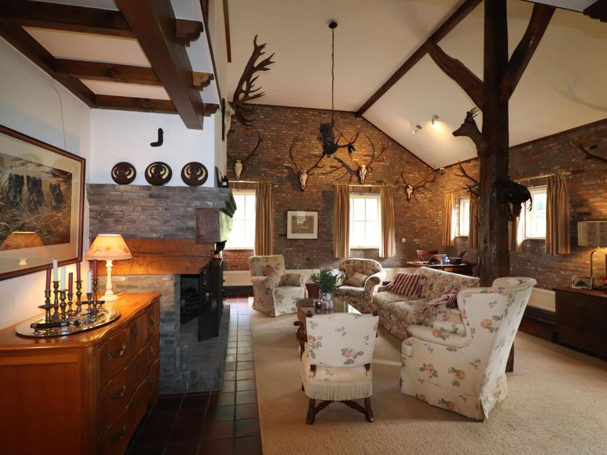 Villa On An Estate In Rheezerveen With Garden Екстериор снимка